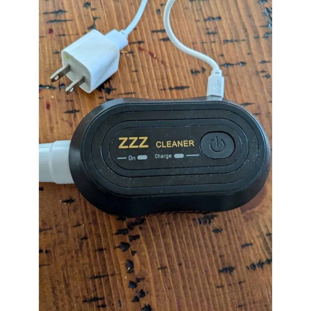 Zzz Cleaner ZZ2200     with charger    c1